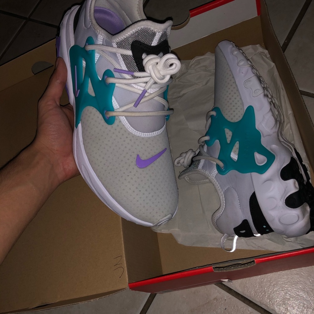 NIKE REACT PRESTO SIZE 8.5